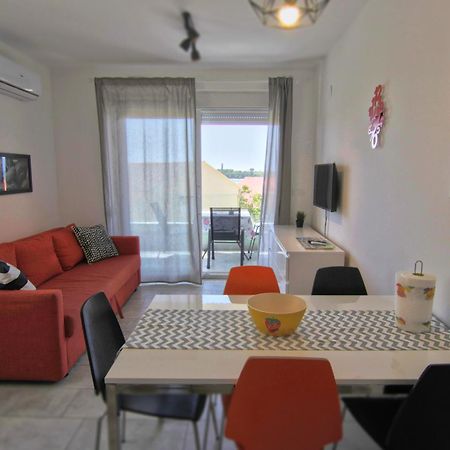 Apartments Luna Новаля Екстериор снимка