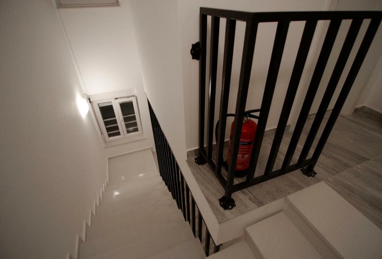 Apartments Luna Новаля Екстериор снимка
